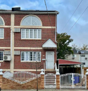 private room in Brooklyn - Close to JFK and easy access to transportation